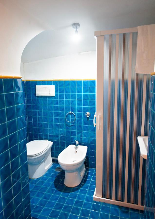 Casa "Positano" Da Ely - Salerno Centro Con Self Check-In Apartment Exterior photo