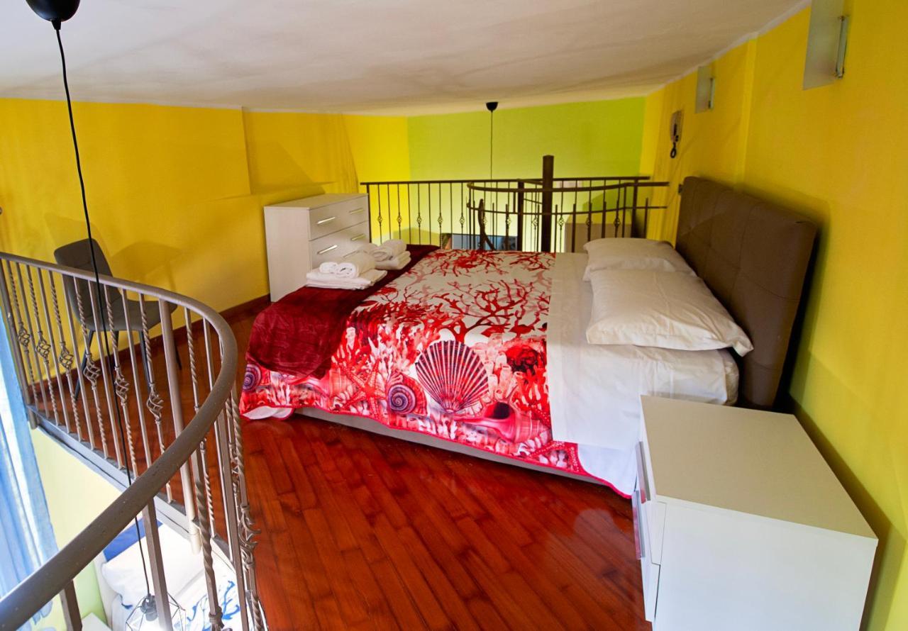 Casa "Positano" Da Ely - Salerno Centro Con Self Check-In Apartment Exterior photo