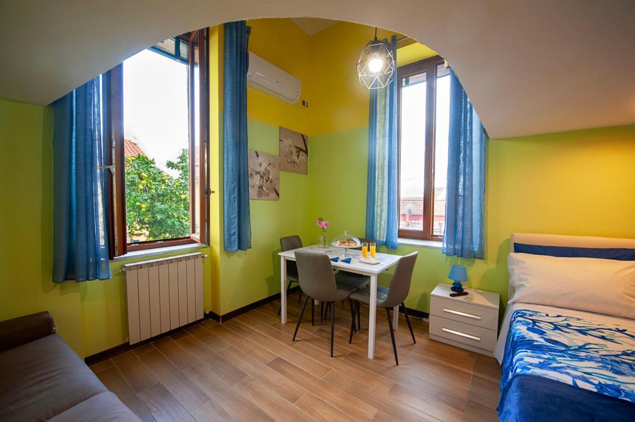 Casa "Positano" Da Ely - Salerno Centro Con Self Check-In Apartment Exterior photo