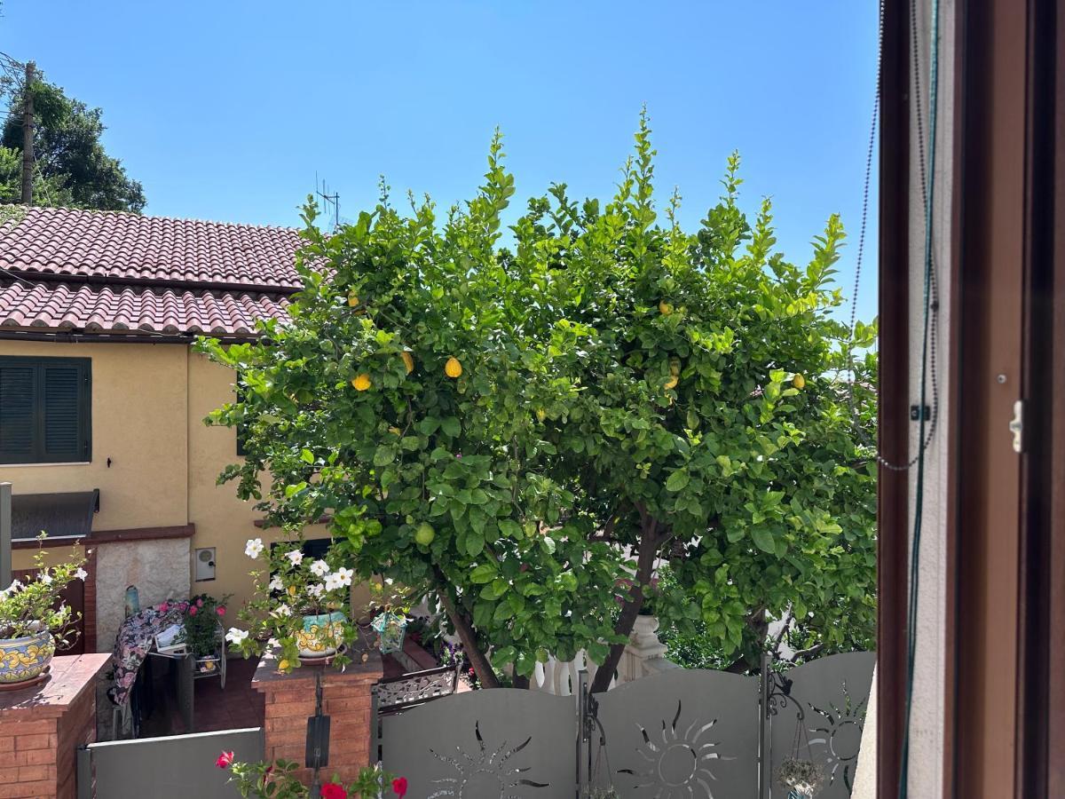 Casa "Positano" Da Ely - Salerno Centro Con Self Check-In Apartment Exterior photo