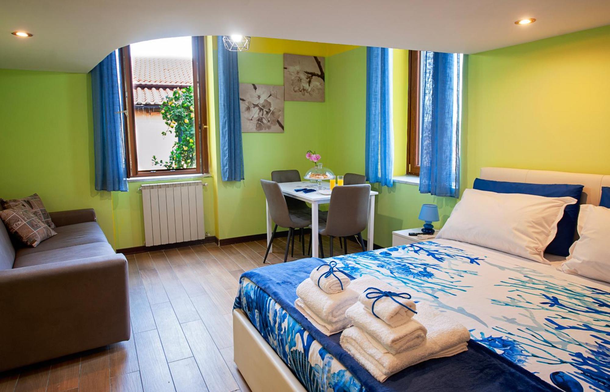 Casa "Positano" Da Ely - Salerno Centro Con Self Check-In Apartment Exterior photo